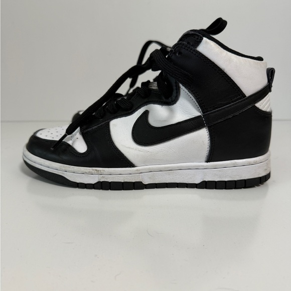 Nike Women’s Panda High Top Sneakers  6.5 - Picture 4 of 10